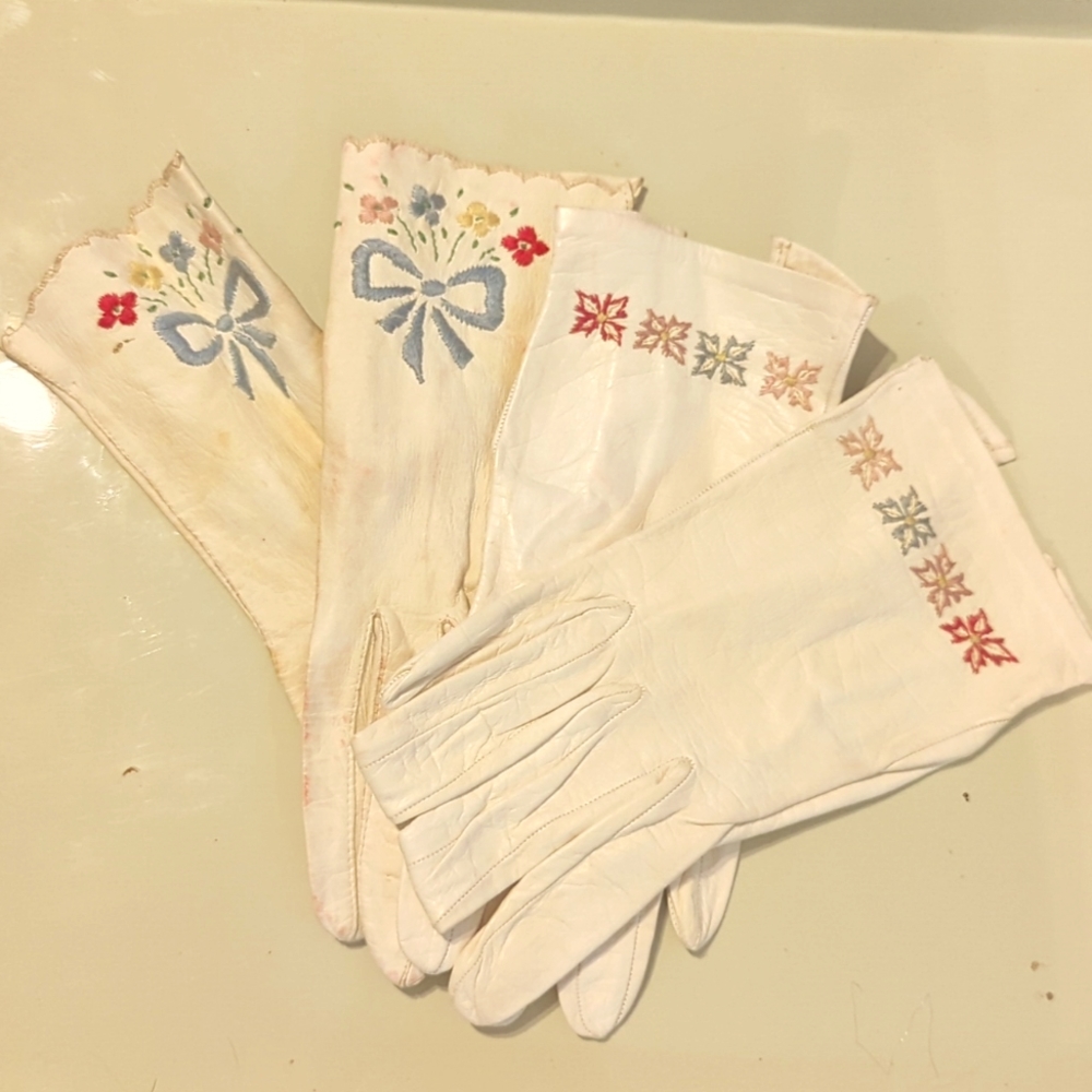 Vintage Lot- Child's Leather gloves